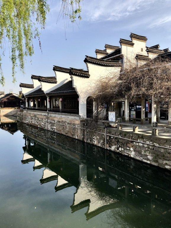 透明拼接屏，一文读懂这6大方面